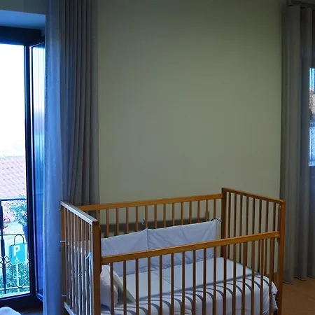 Πανσιόν Altitude House 2*