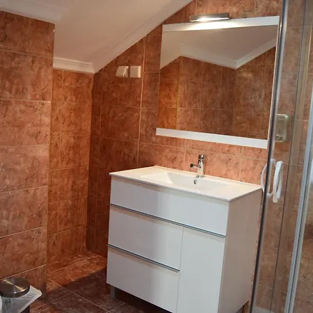 Πανσιόν Altitude House 2*